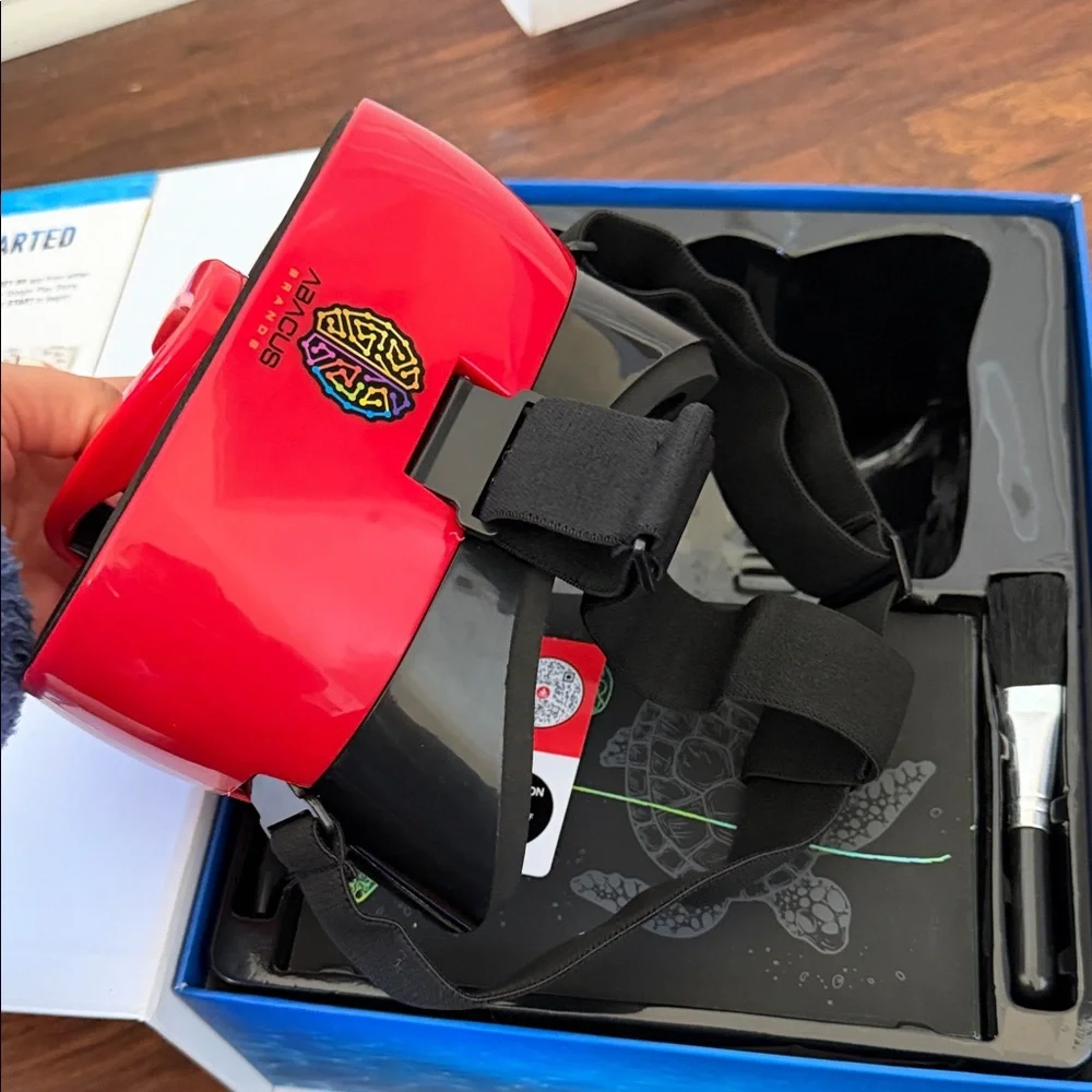 Virtual Reality Oceans! Interactive Book with Red VR Viewer
